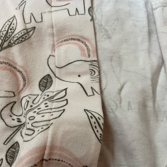 Magnetic Me baby girl footie 6-9  months - Picture 4 of 5